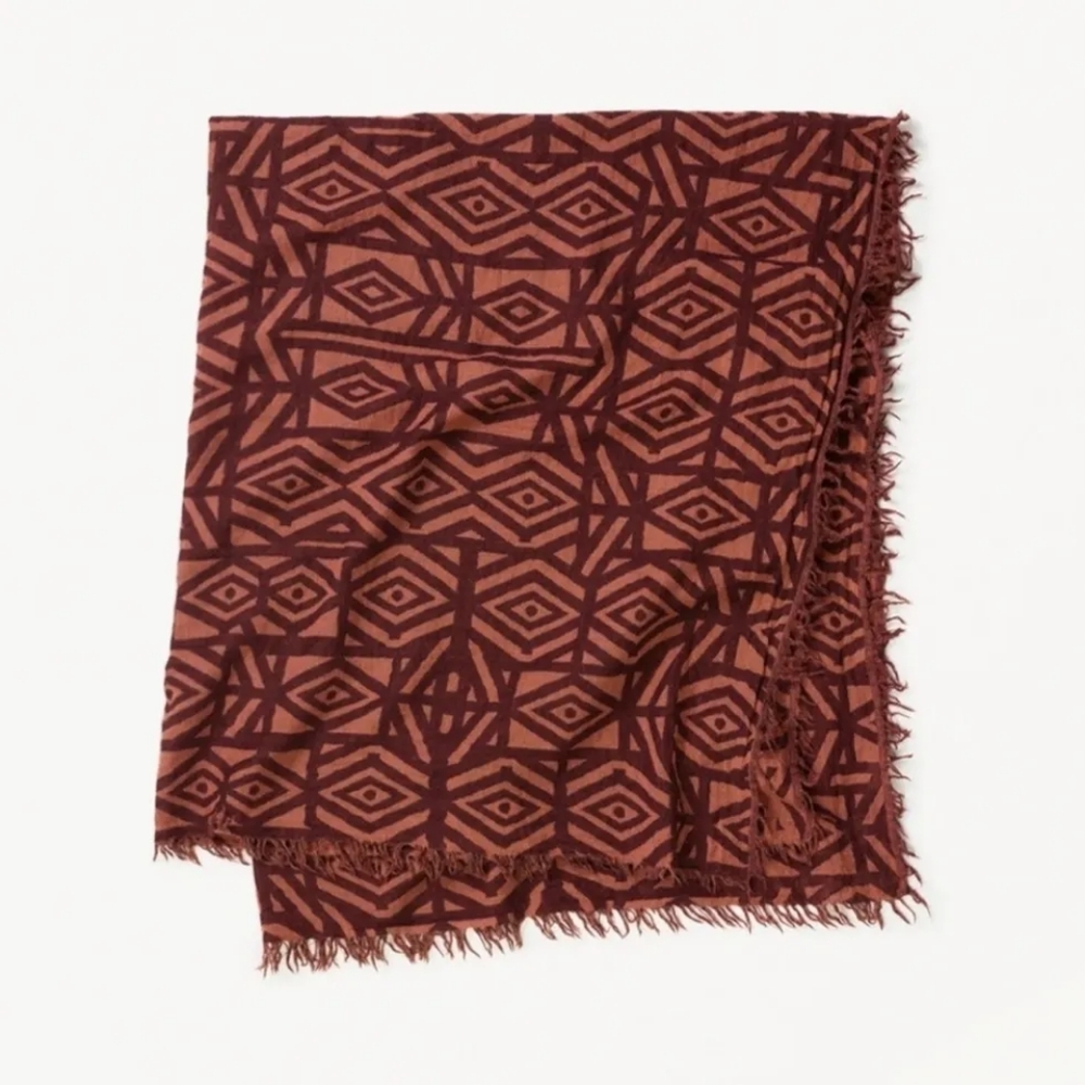 Aritzia Wilfred Diamond Mosaic Blanket Scarf